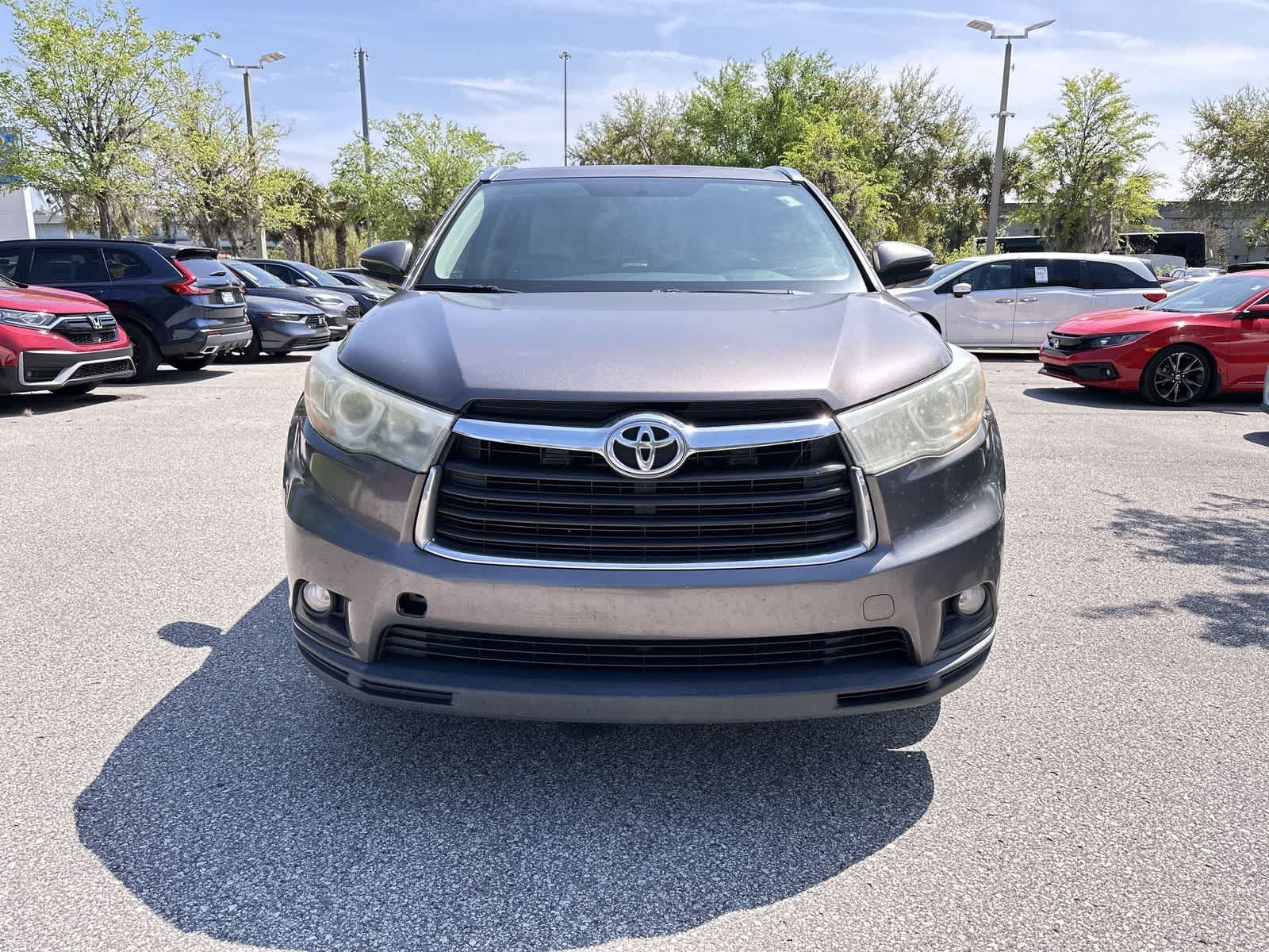 Thumbnail: 2015 Toyota Highlander - 9
