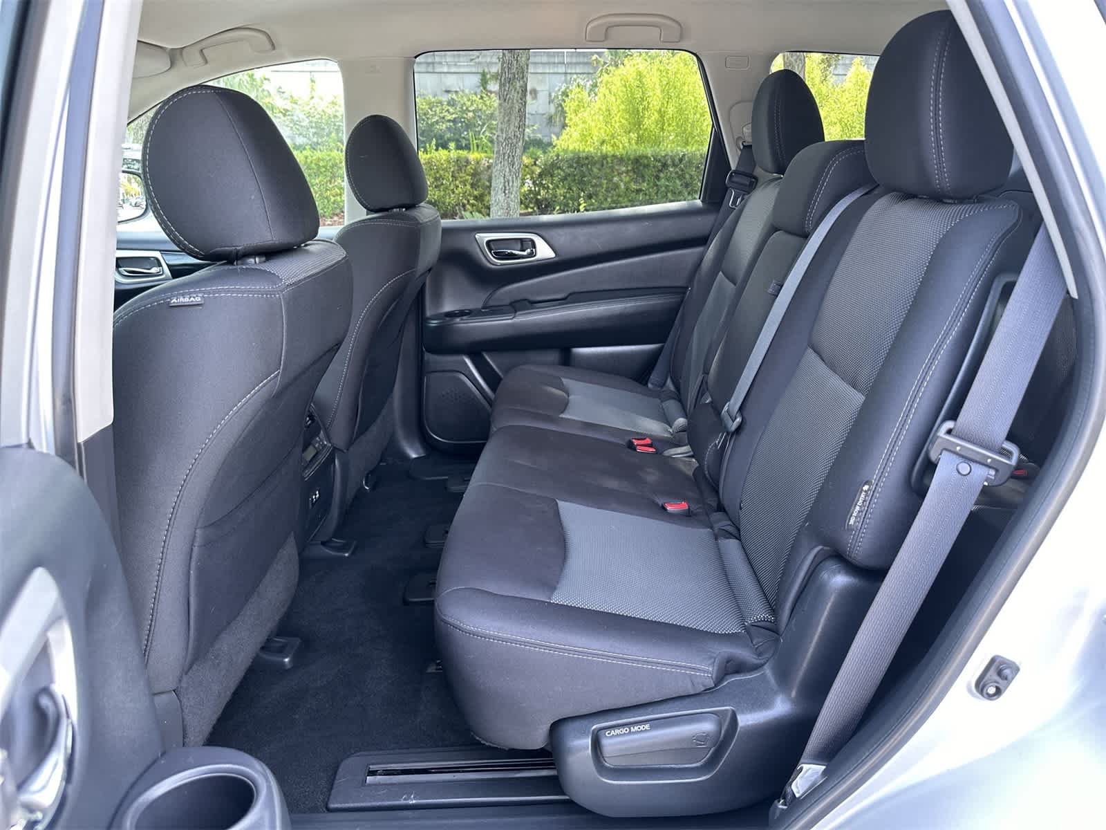 Thumbnail: 2019 Nissan Pathfinder - 15