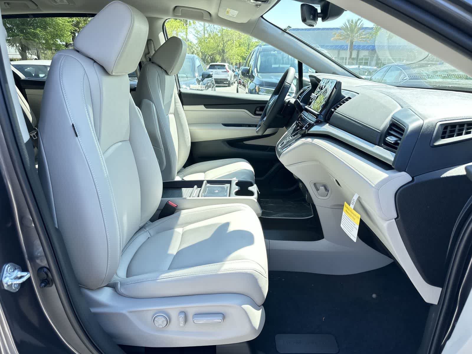 Thumbnail: 2026 Honda Odyssey - 16