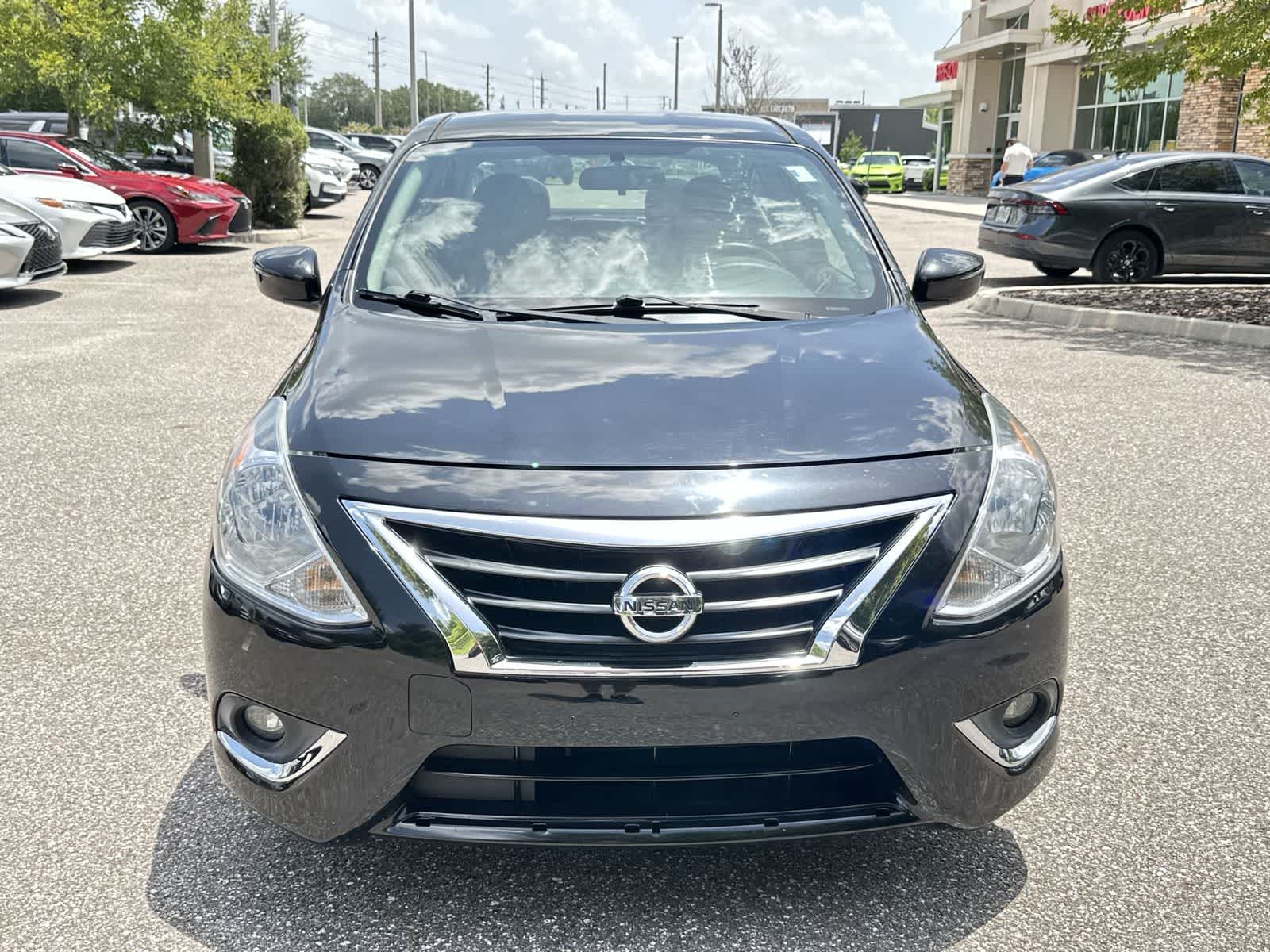 Thumbnail: 2017 Nissan Versa - 9