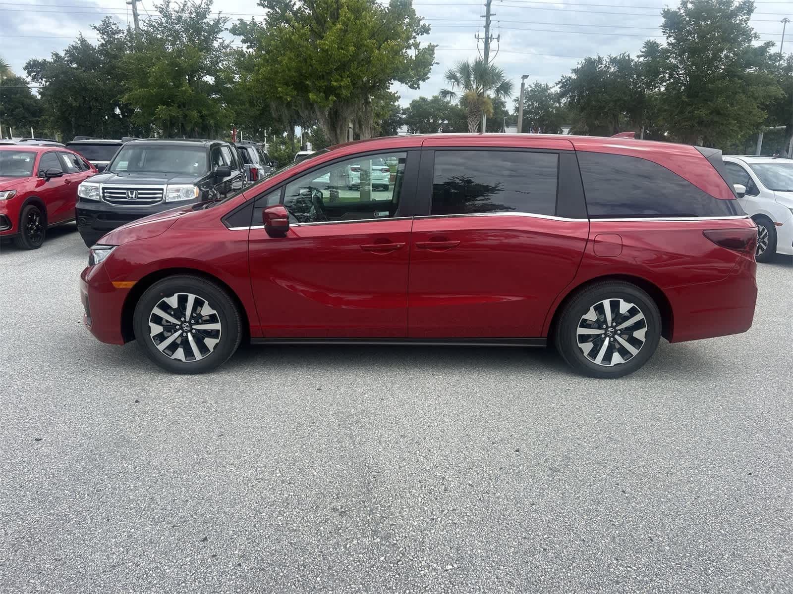 Thumbnail: 2025 Honda Odyssey - 3