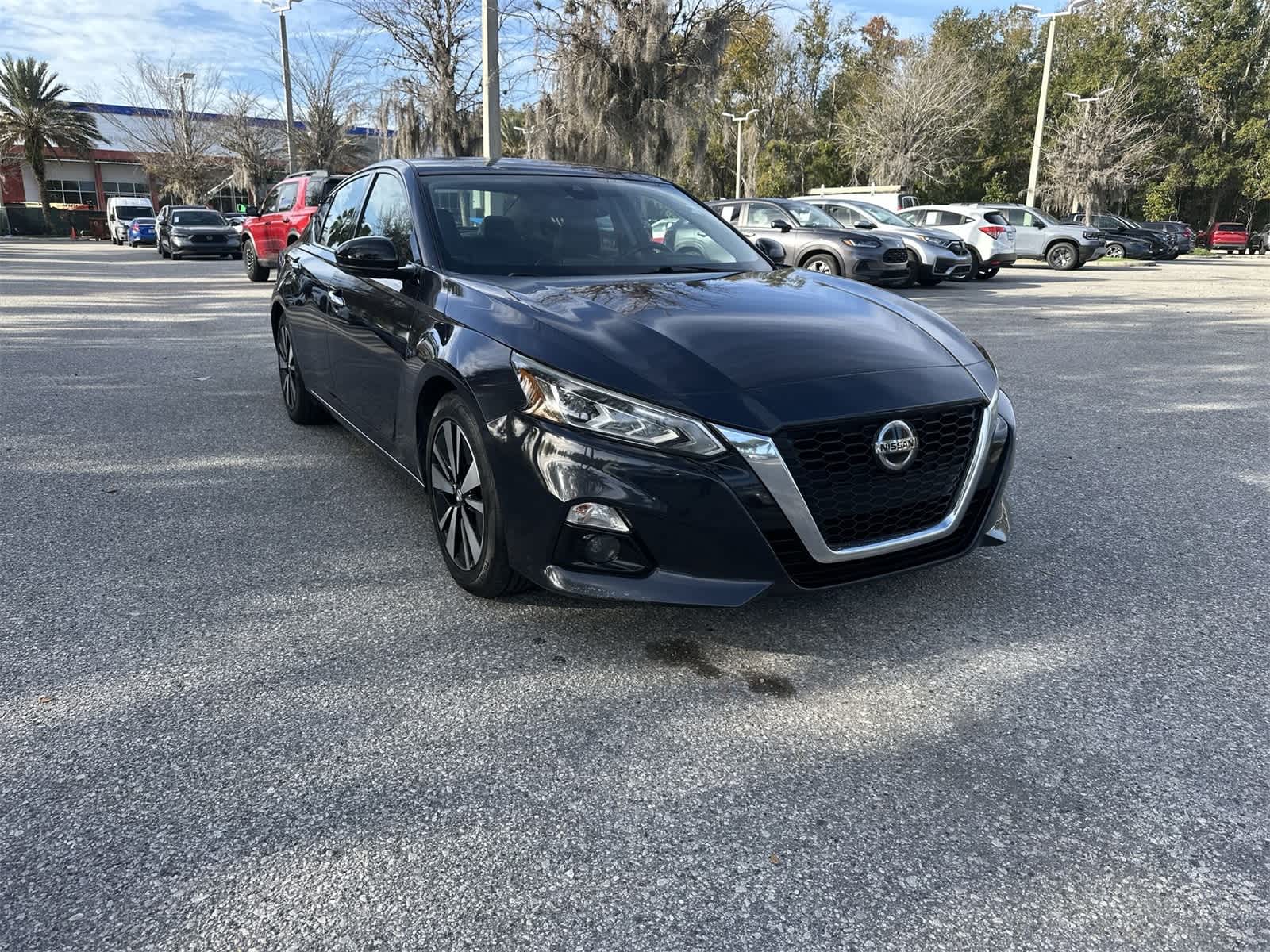 Thumbnail: 2019 Nissan Altima - 8