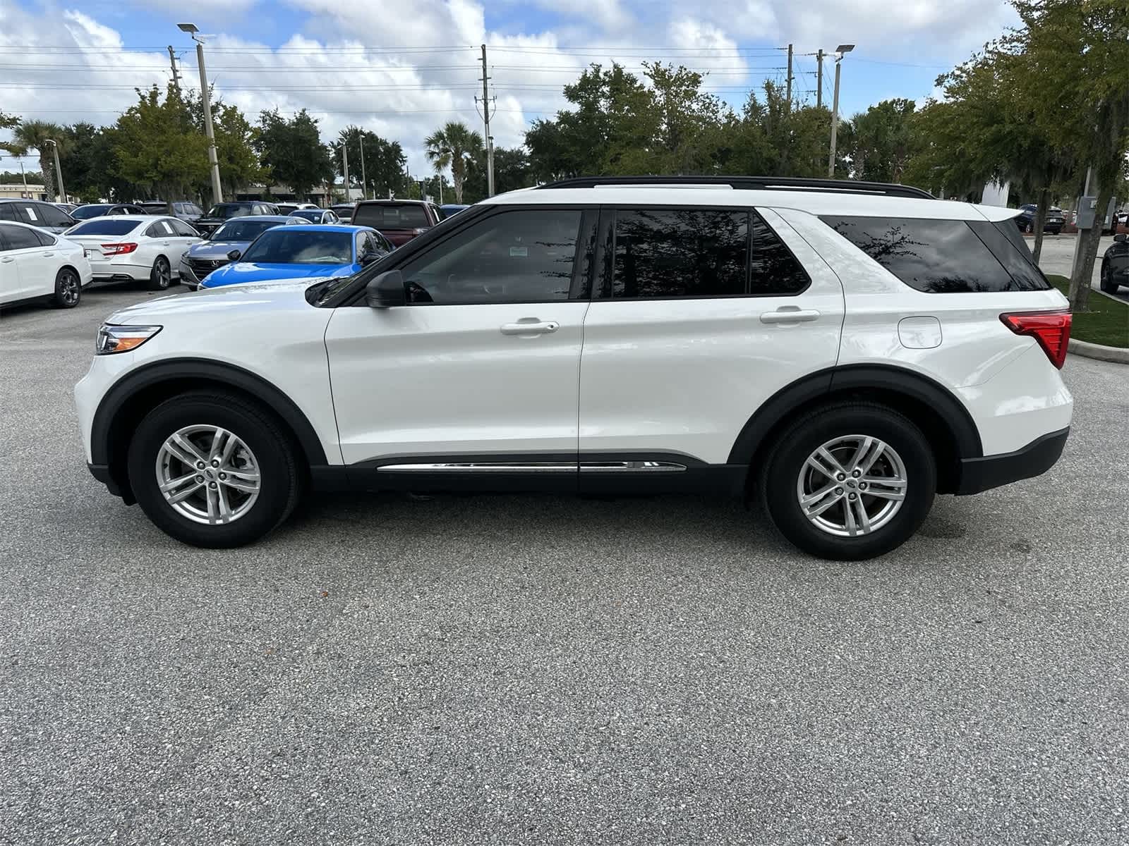 Thumbnail: 2022 Ford Explorer - 3