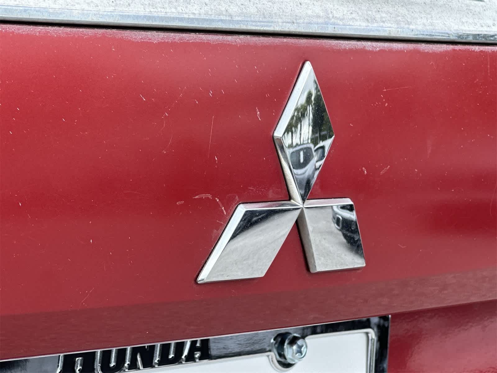 Thumbnail: 2018 Mitsubishi Outlander - 10