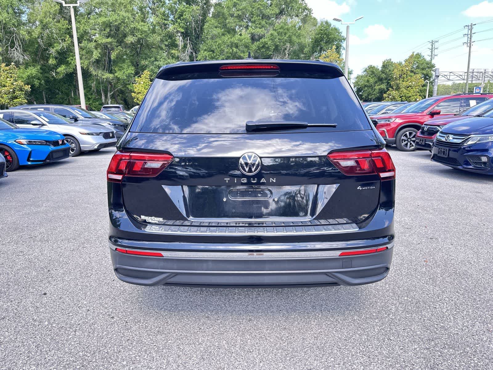 Thumbnail: 2023 Volkswagen Tiguan - 5