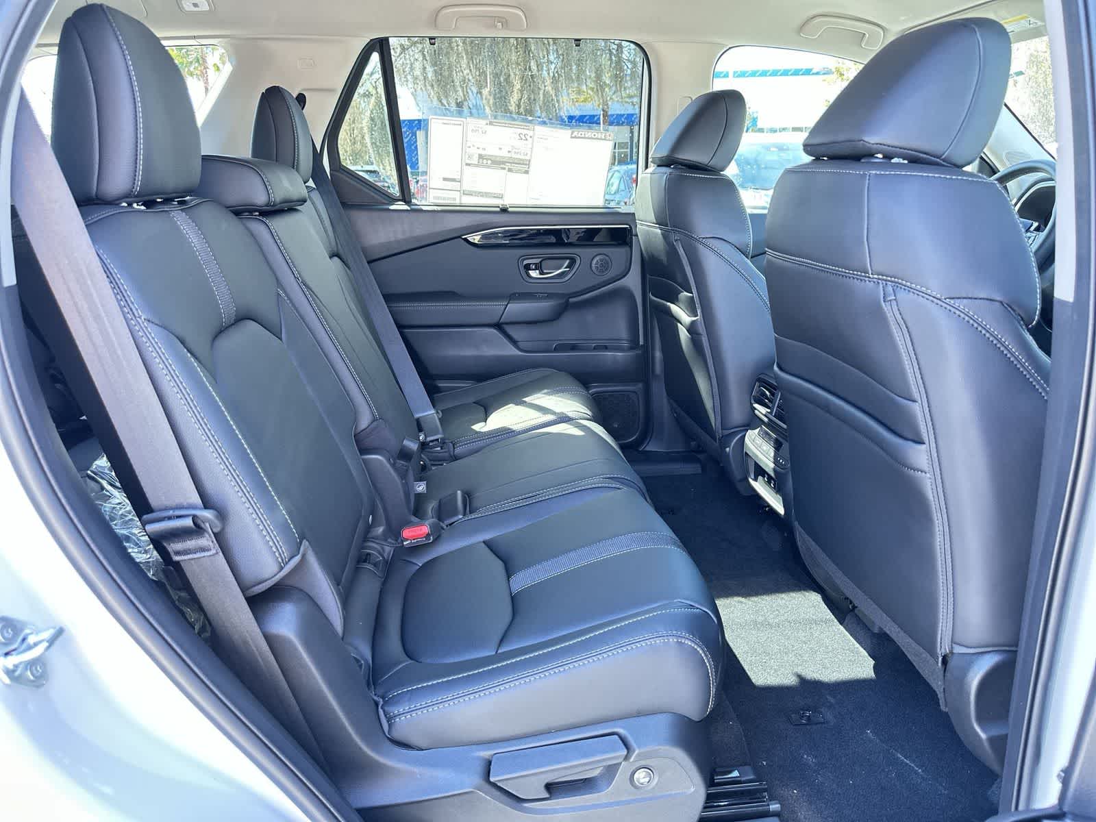 Thumbnail: 2026 Honda Pilot - 16