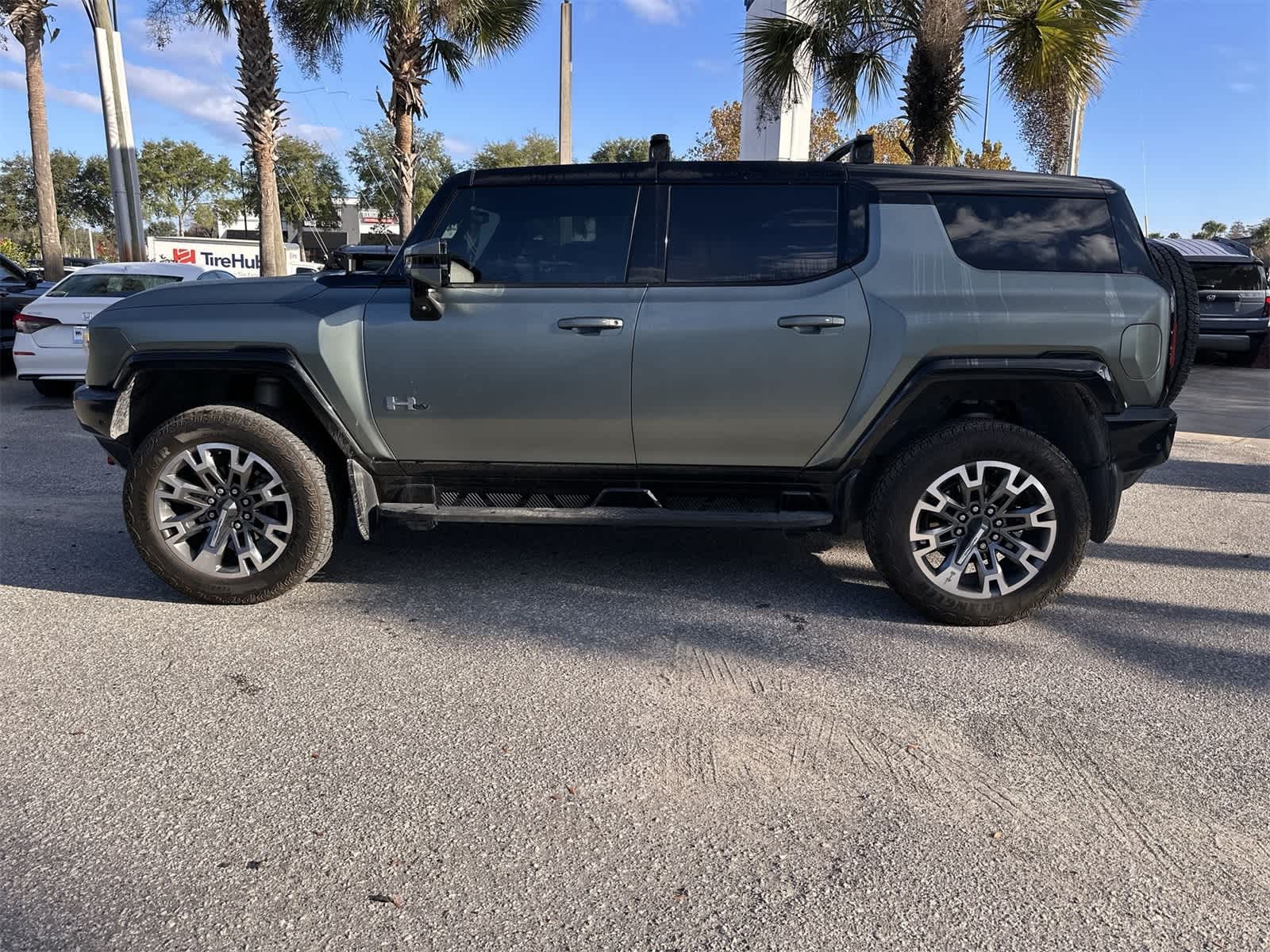 Thumbnail: 2024 GMC Hummer EV - 3