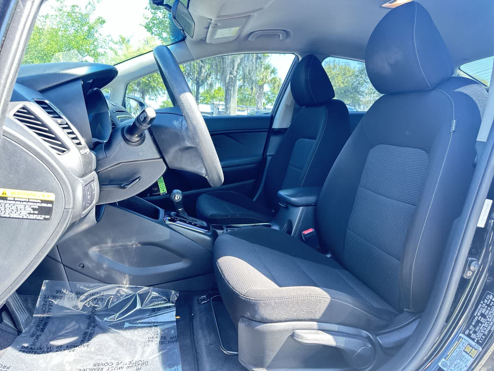 Thumbnail: 2017 Kia Forte - 12