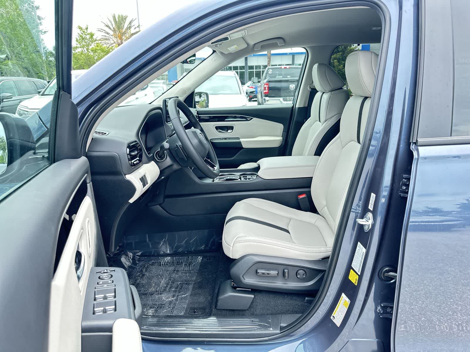 Thumbnail: 2026 Honda Pilot - 2