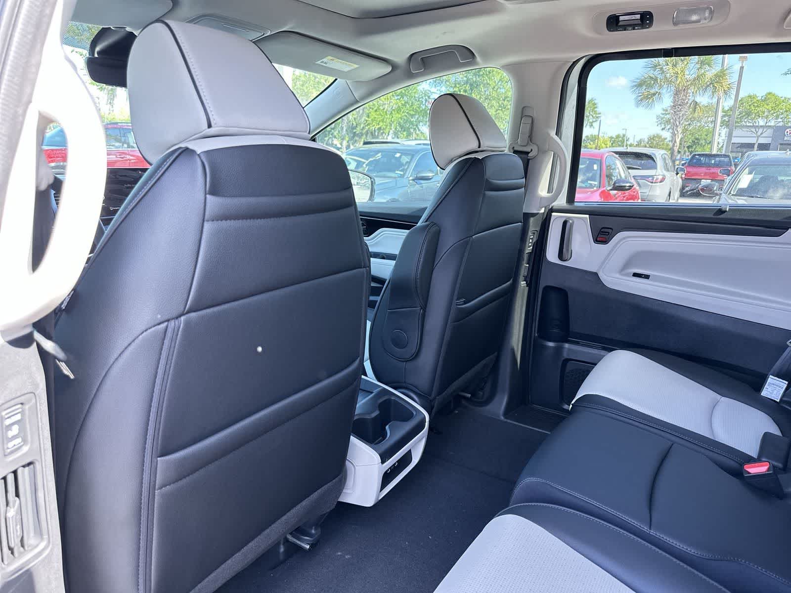 Thumbnail: 2026 Honda Odyssey - 14