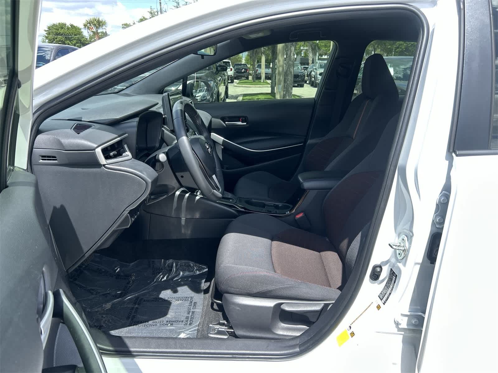 2023 Toyota Corolla SE 2