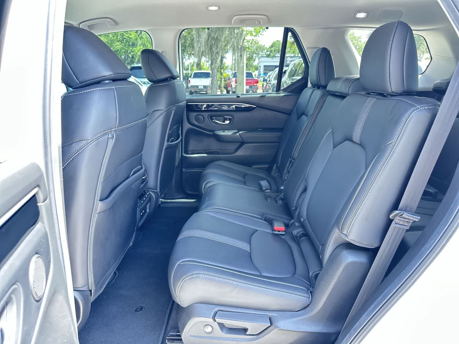 Thumbnail: 2025 Honda Pilot - 15