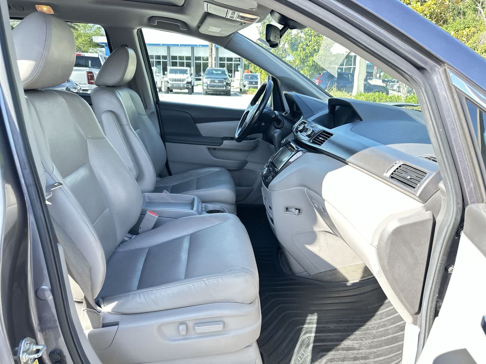 Thumbnail: 2014 Honda Odyssey - 17