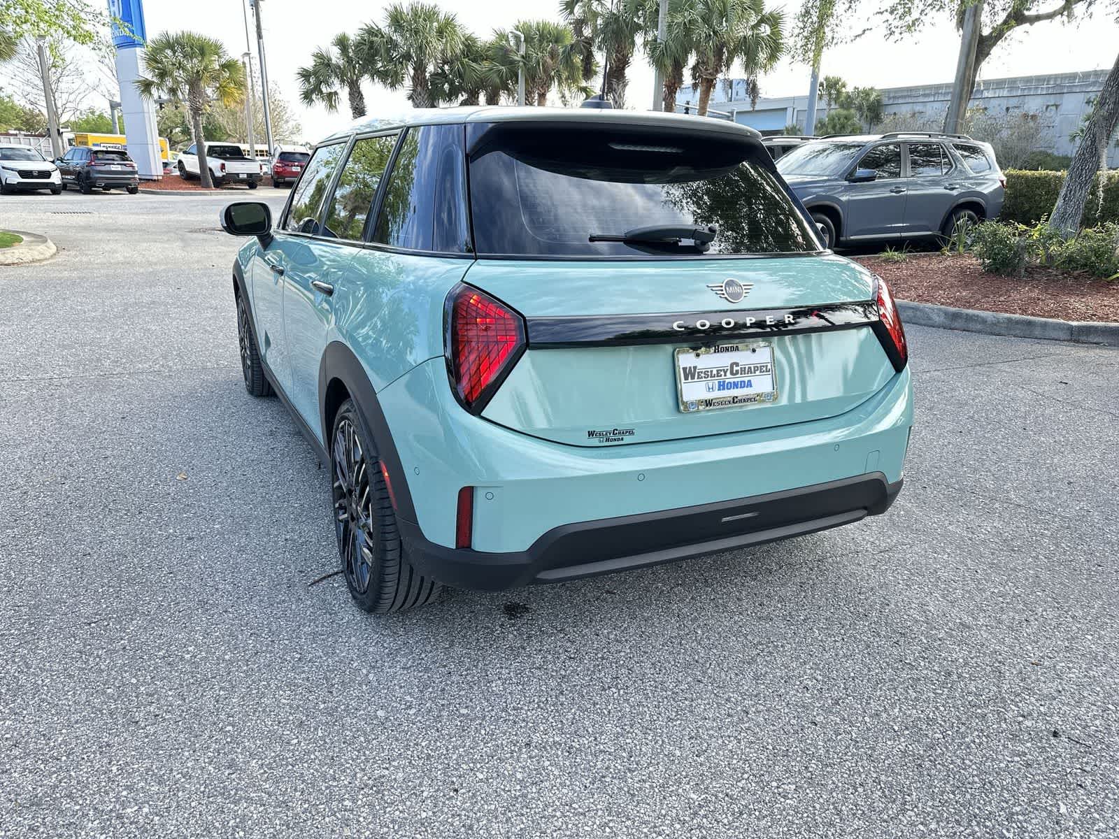 Thumbnail: 2025 MINI Cooper Hardtop - 4