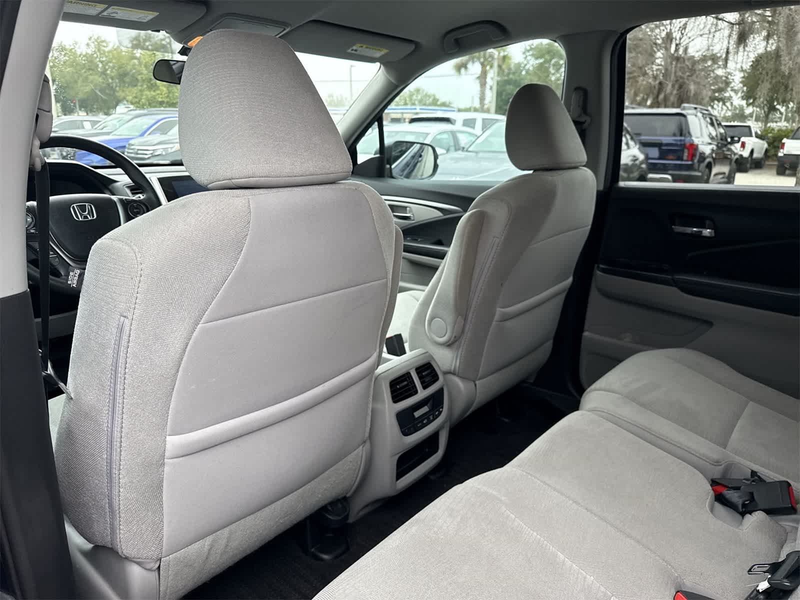 Thumbnail: 2017 Honda Pilot - 14