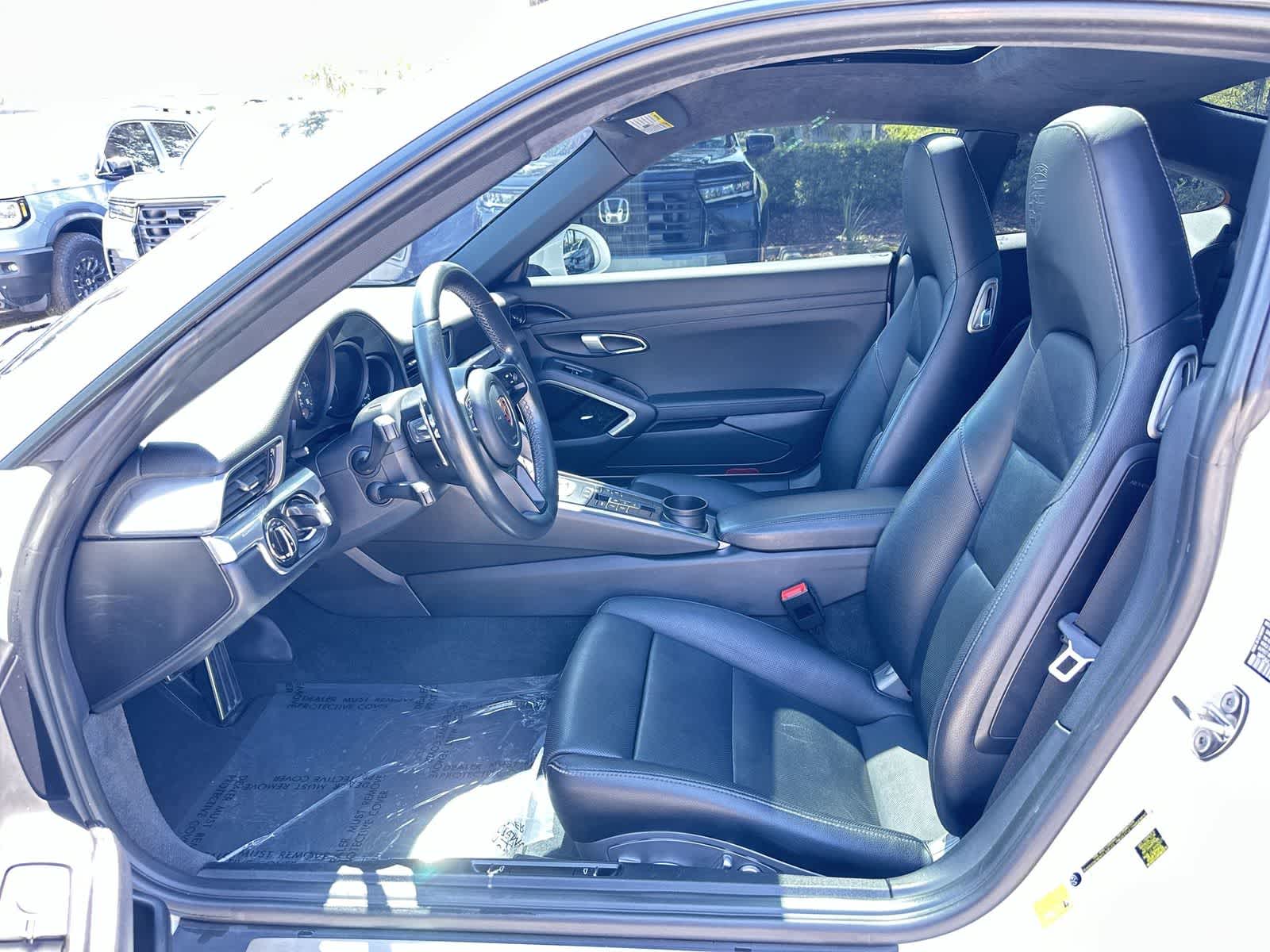 Thumbnail: 2017 Porsche 911 - 2