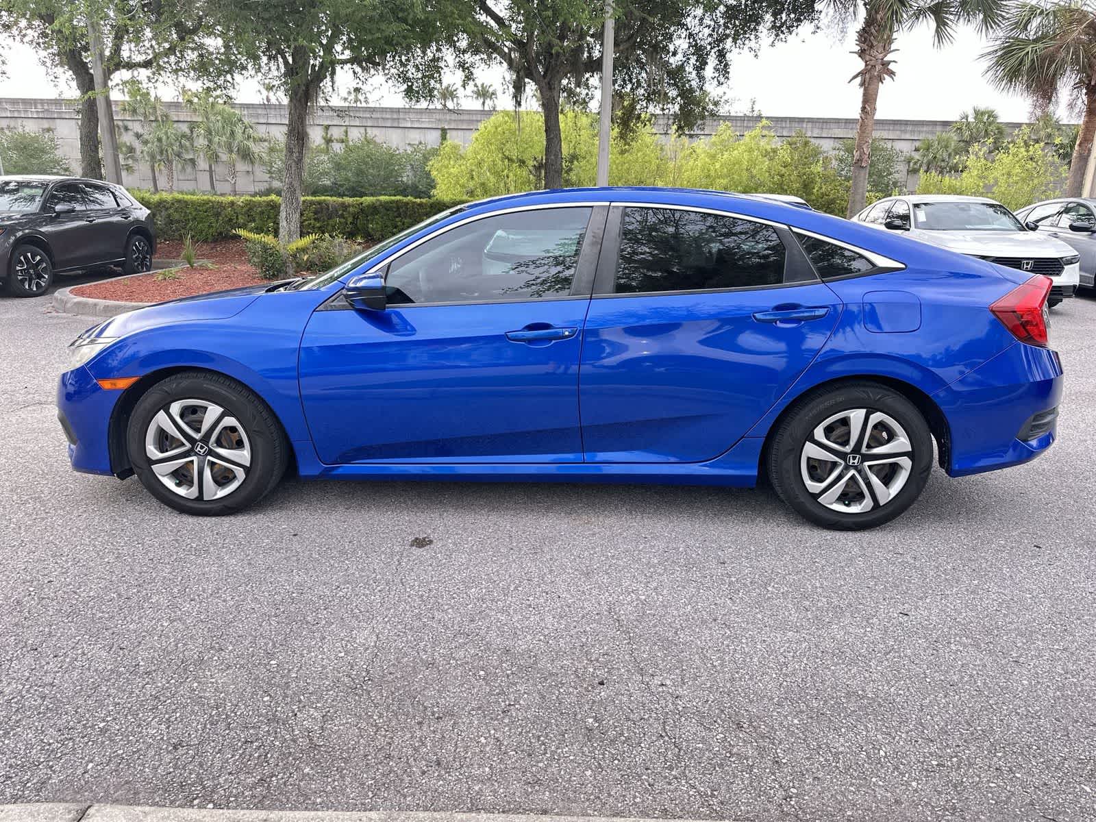 Thumbnail: 2017 Honda Civic - 3