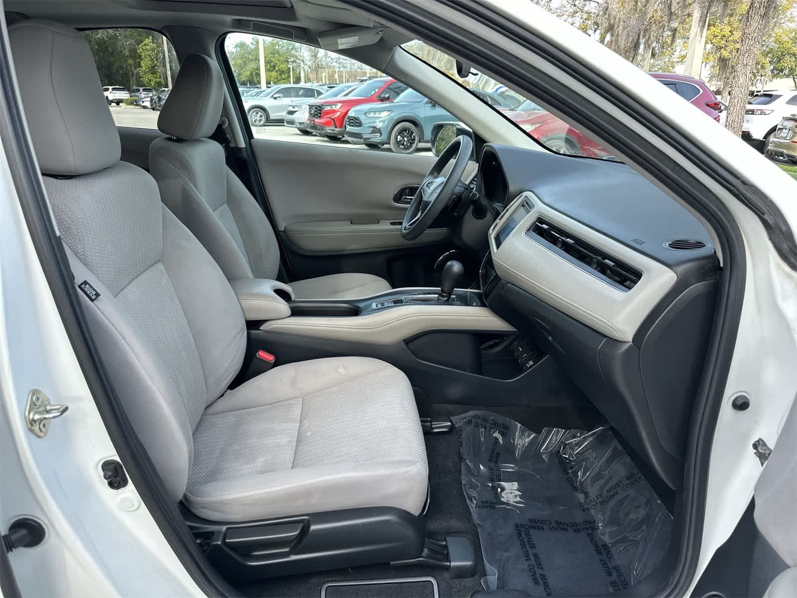 Thumbnail: 2017 Honda HR-V - 17