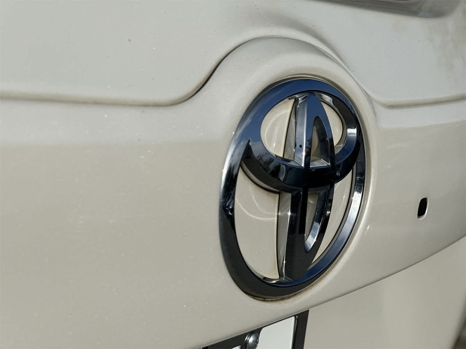 Thumbnail: 2017 Toyota Highlander - 10