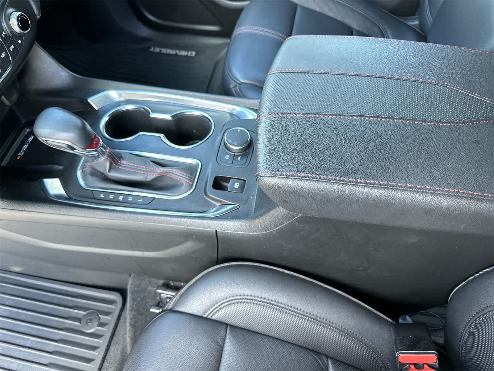 Thumbnail: 2023 Chevrolet Traverse - 19