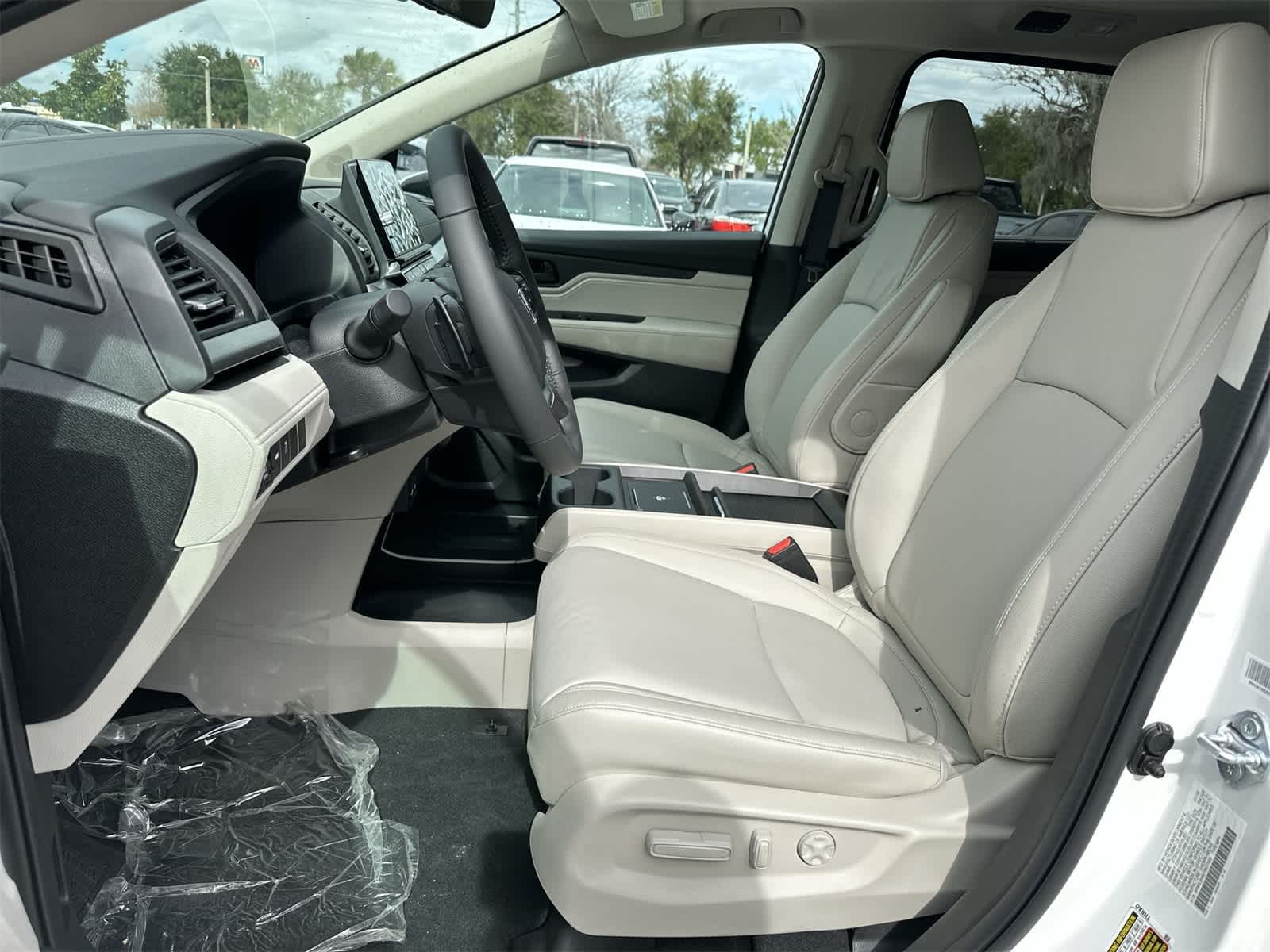 Thumbnail: 2026 Honda Odyssey - 13