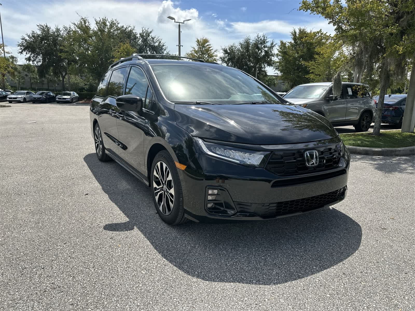 Thumbnail: 2026 Honda Odyssey - 8