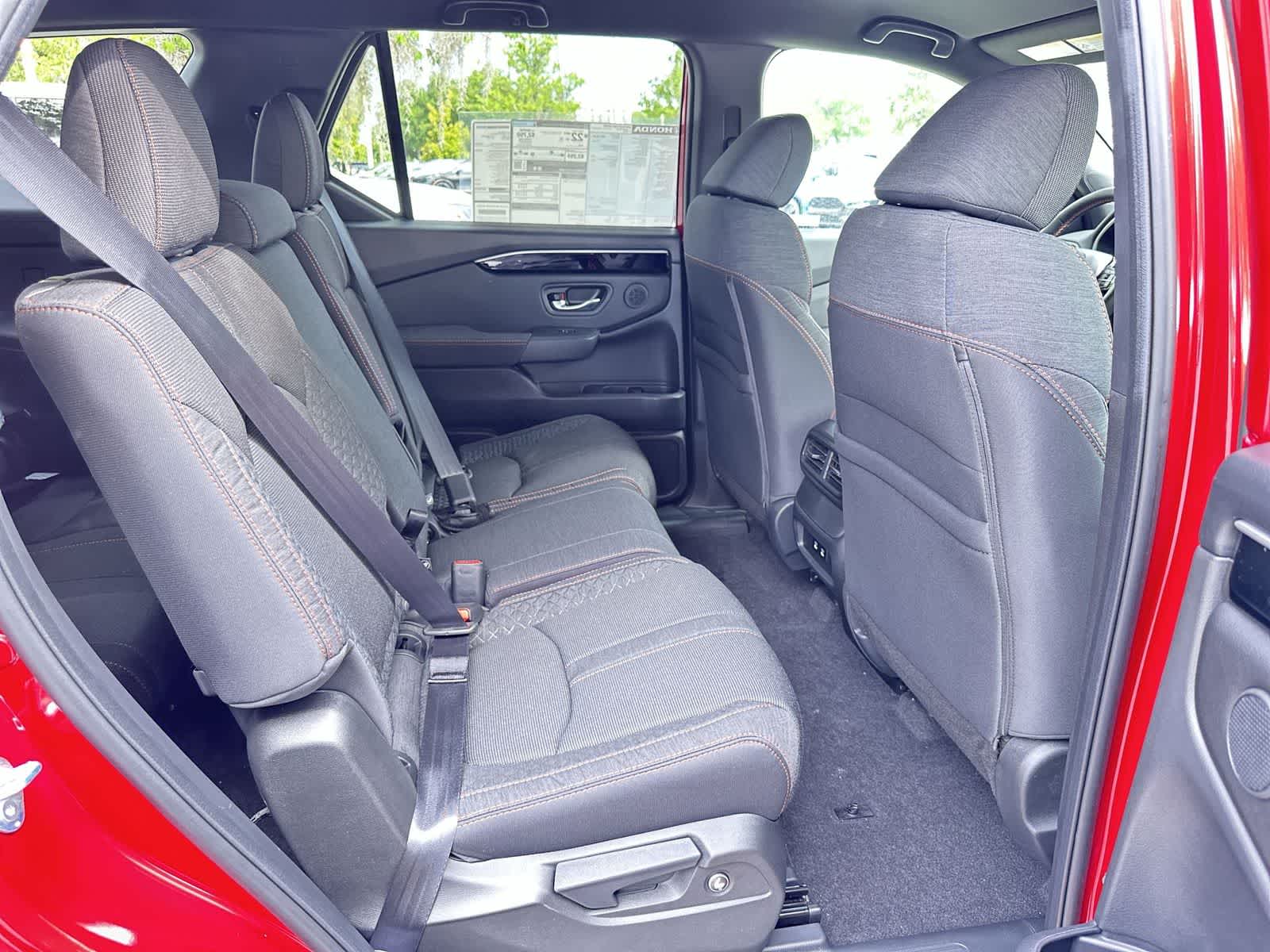 Thumbnail: 2026 Honda Pilot - 15