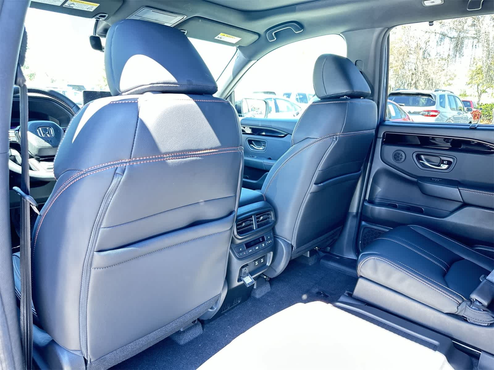 Thumbnail: 2026 Honda Pilot - 14