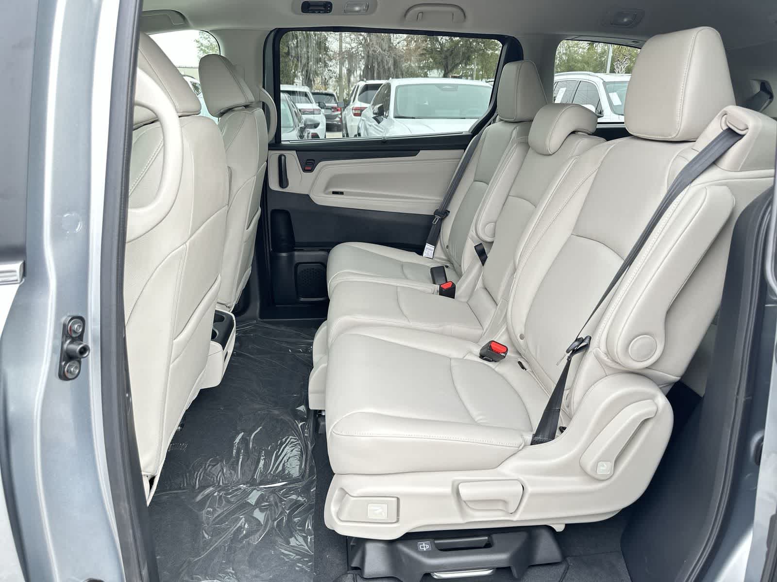 Thumbnail: 2026 Honda Odyssey - 15