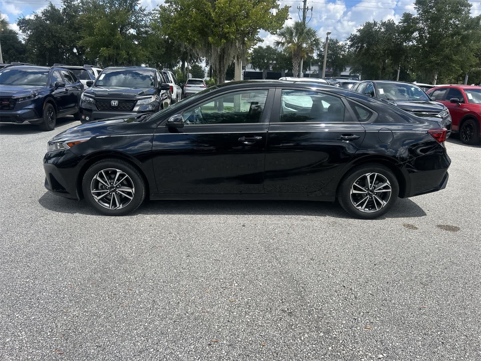 Thumbnail: 2023 Kia Forte - 3
