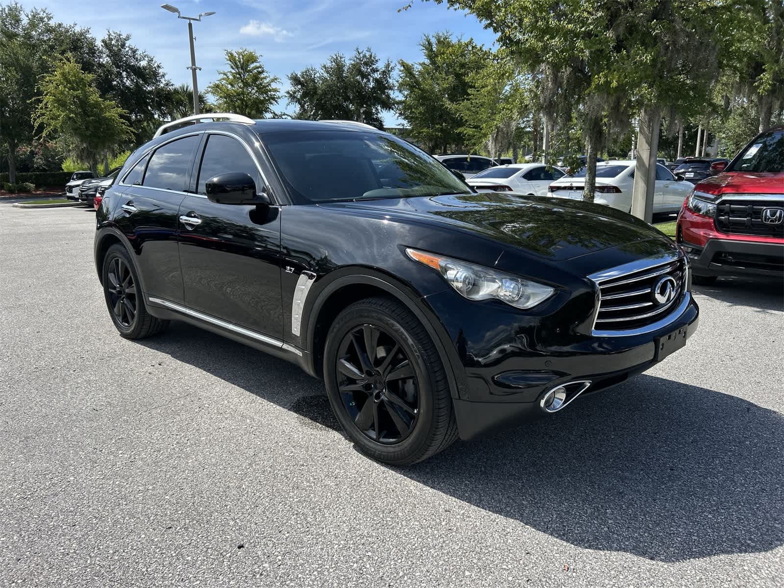 Thumbnail: 2016 INFINITI QX70 - 8