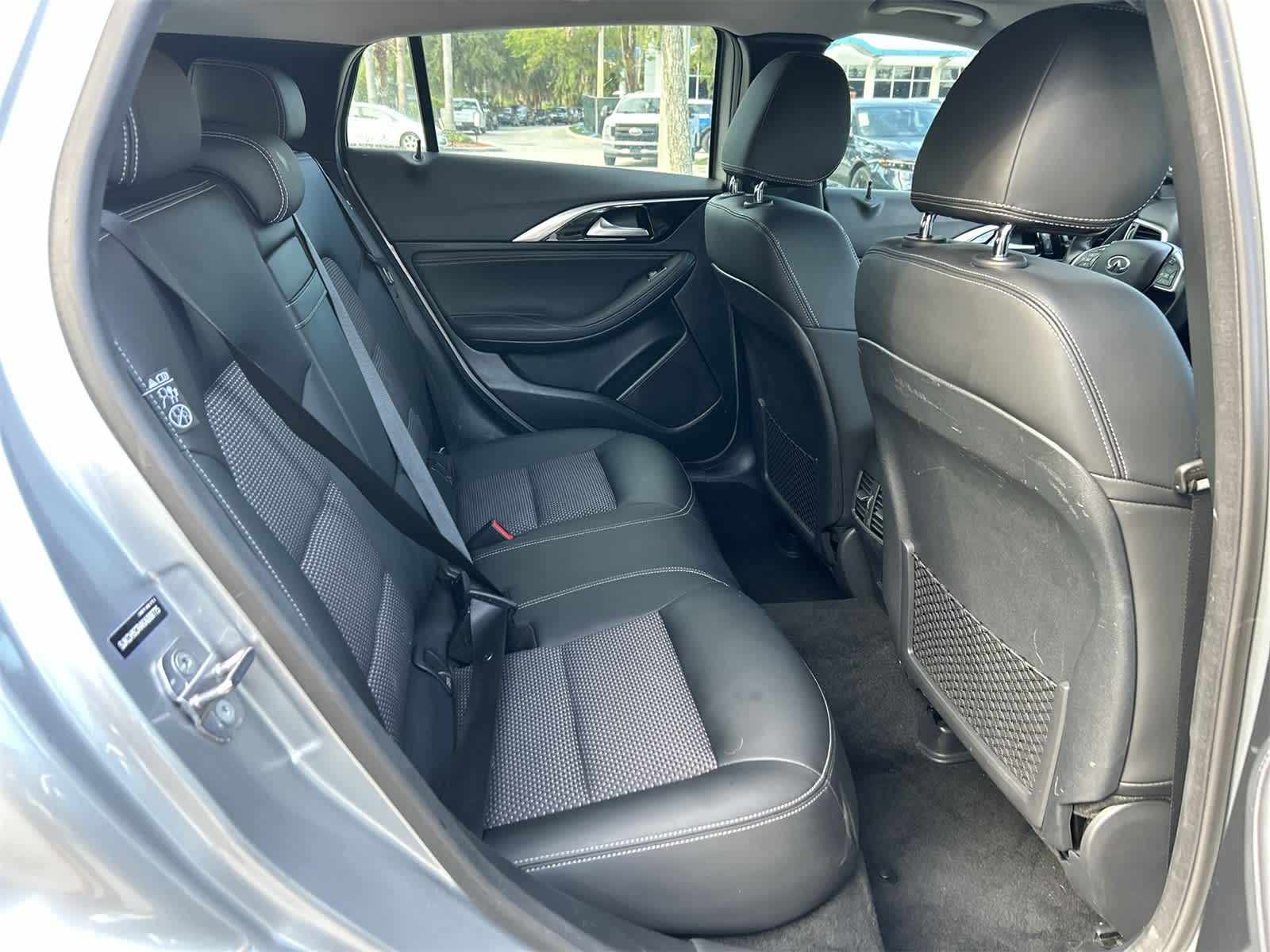 Thumbnail: 2019 INFINITI QX30 - 16
