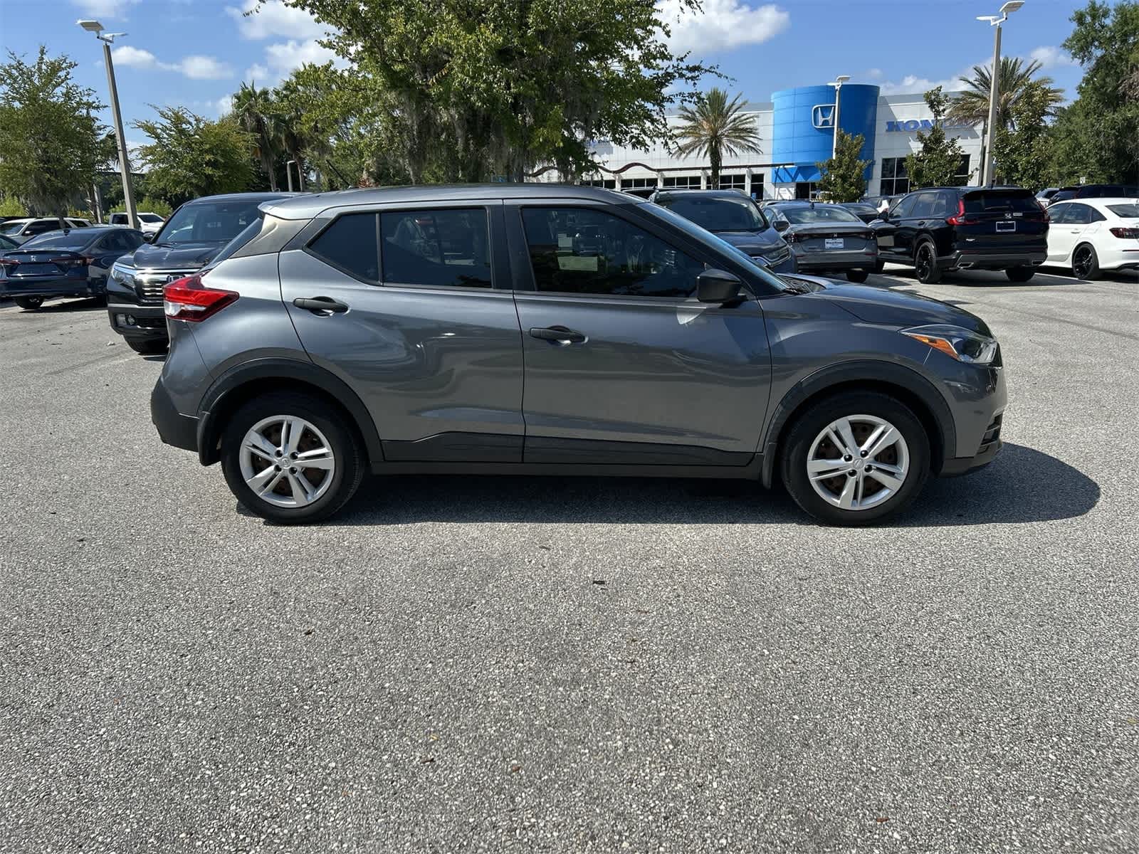 Thumbnail: 2020 Nissan Kicks - 7