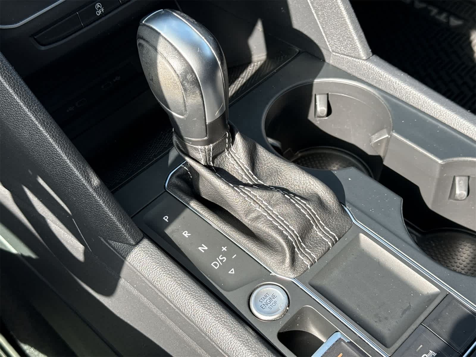 Thumbnail: 2021 Volkswagen Atlas - 21