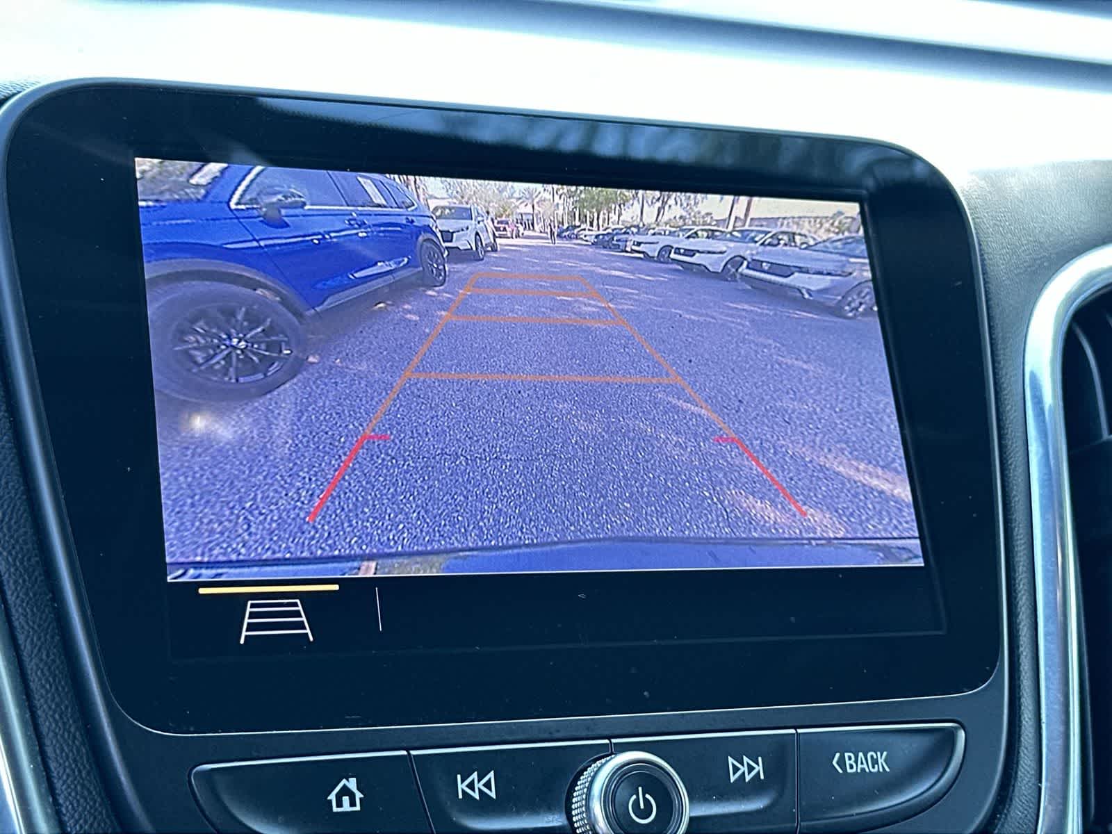 Thumbnail: 2020 Chevrolet Equinox - 20