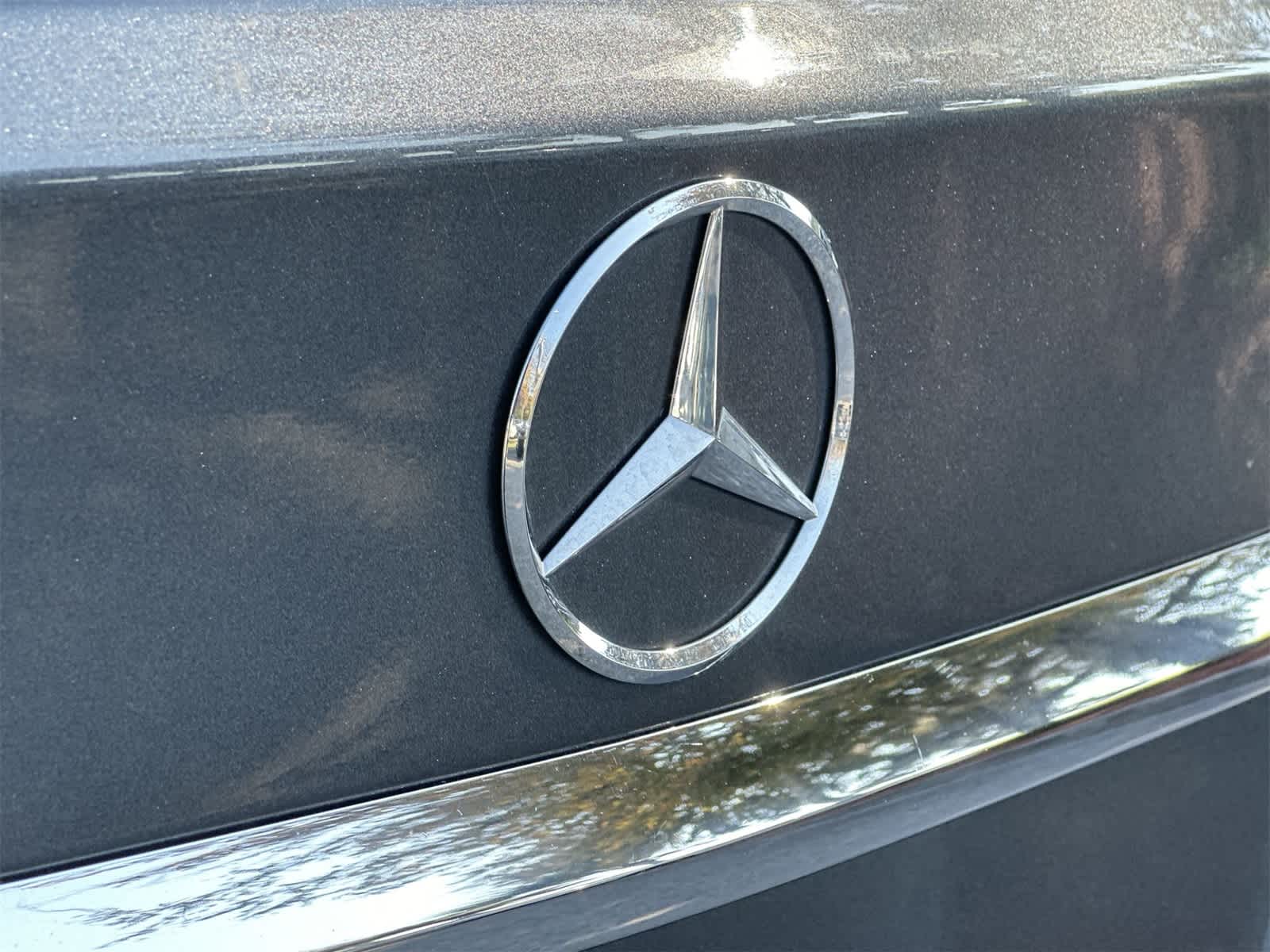 Thumbnail: 2015 Mercedes-Benz C-Class - 10