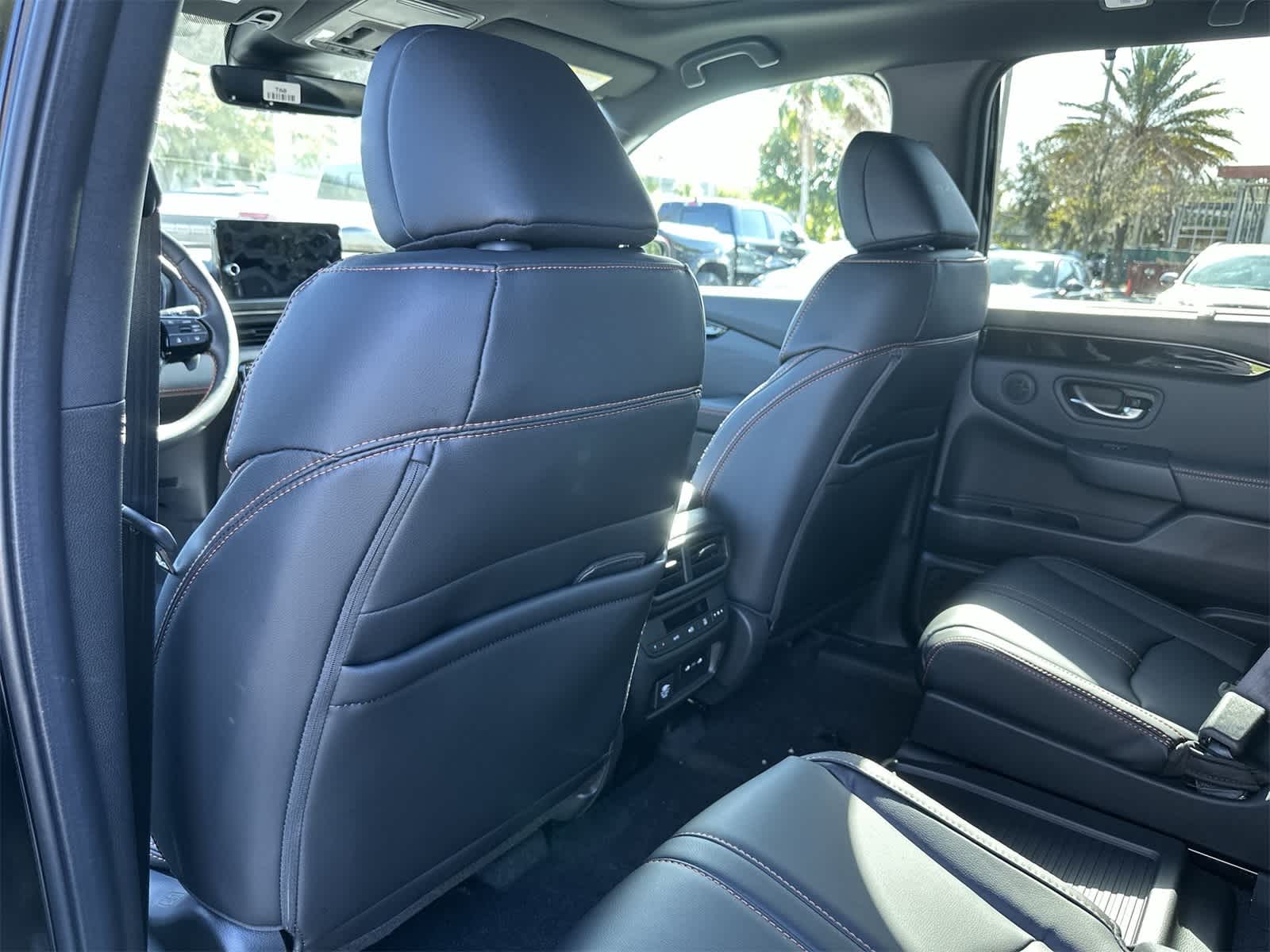 Thumbnail: 2025 Honda Pilot - 14