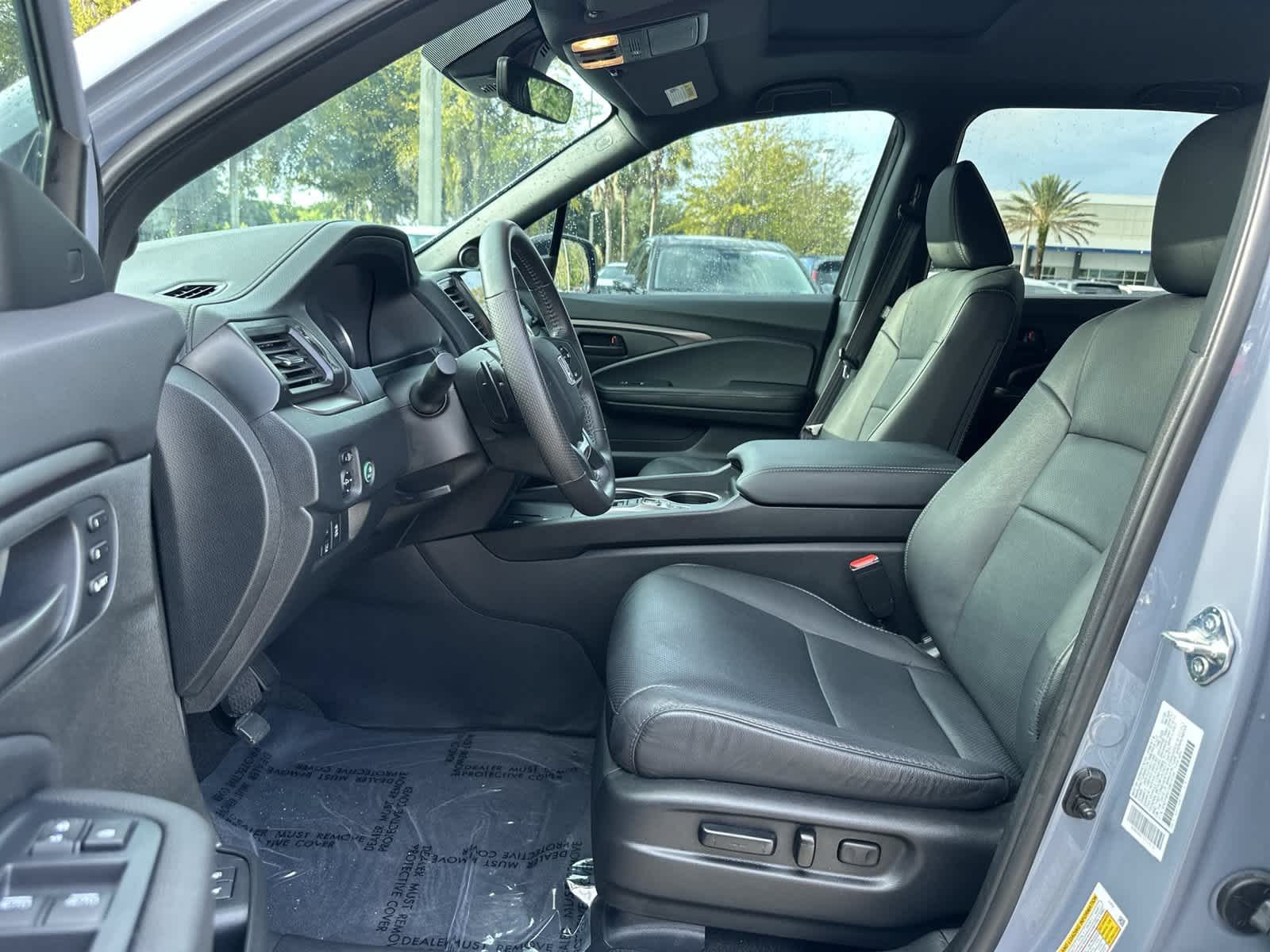 2025 Honda Passport EX-L - Photo 13