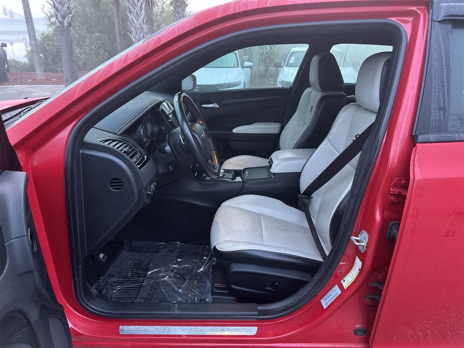 Thumbnail: 2017 Chrysler 300 - 2