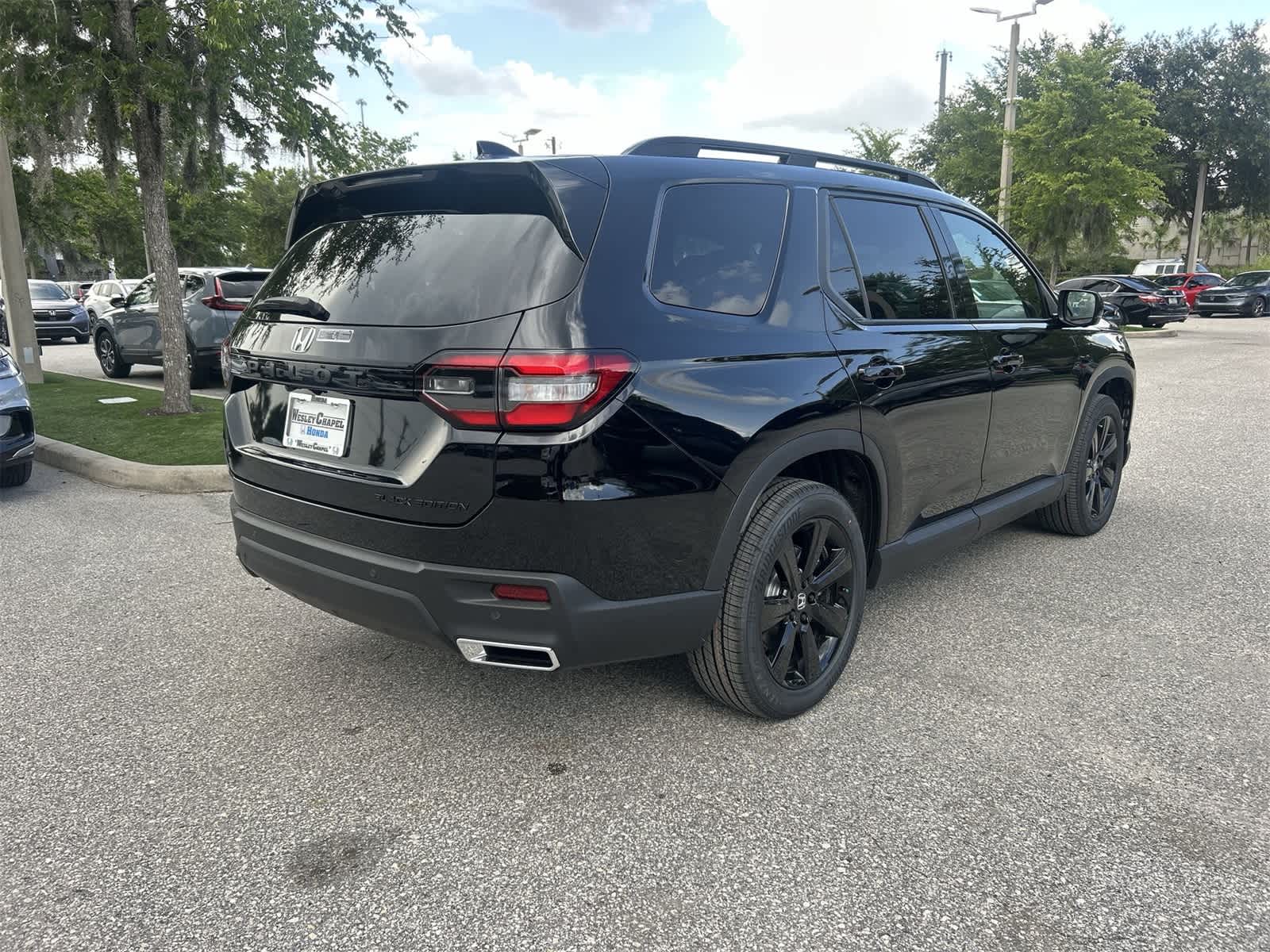 2025 Honda Pilot Black Edition 6