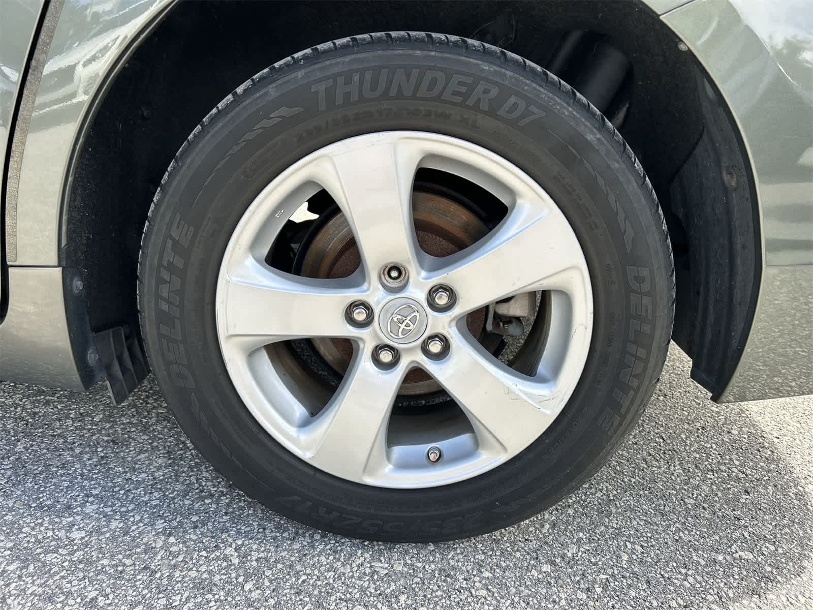 Thumbnail: 2011 Toyota Sienna - 12
