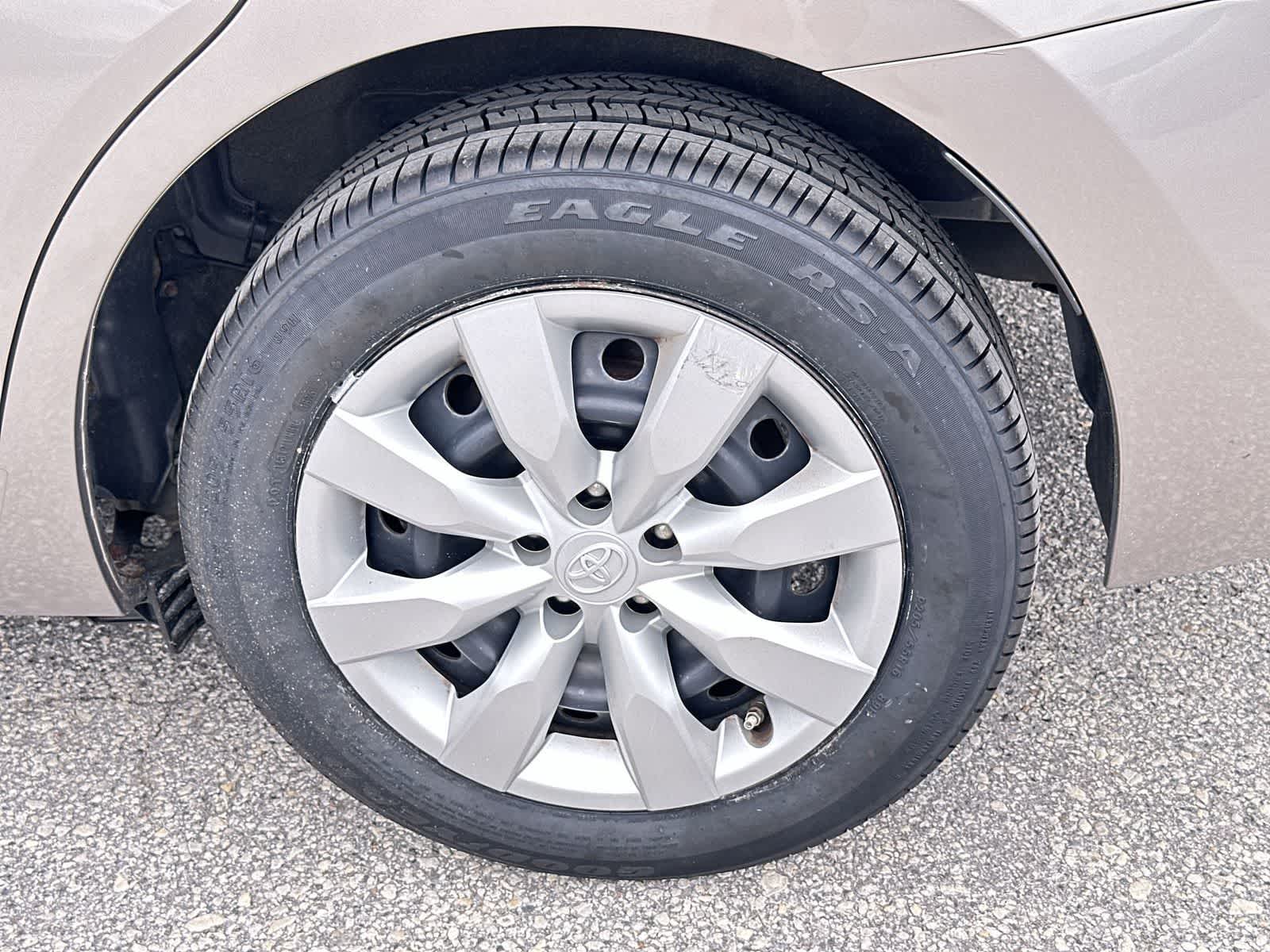 Thumbnail: 2015 Toyota Corolla - 12