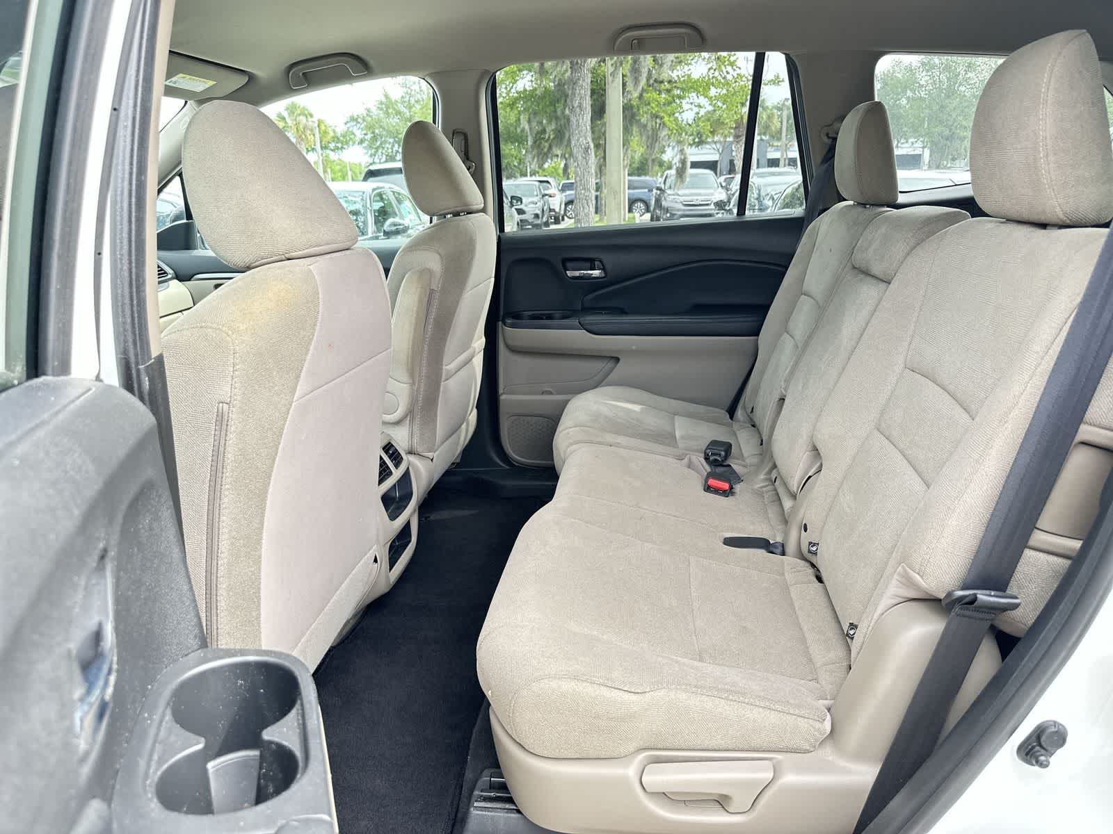 Thumbnail: 2019 Honda Pilot - 14