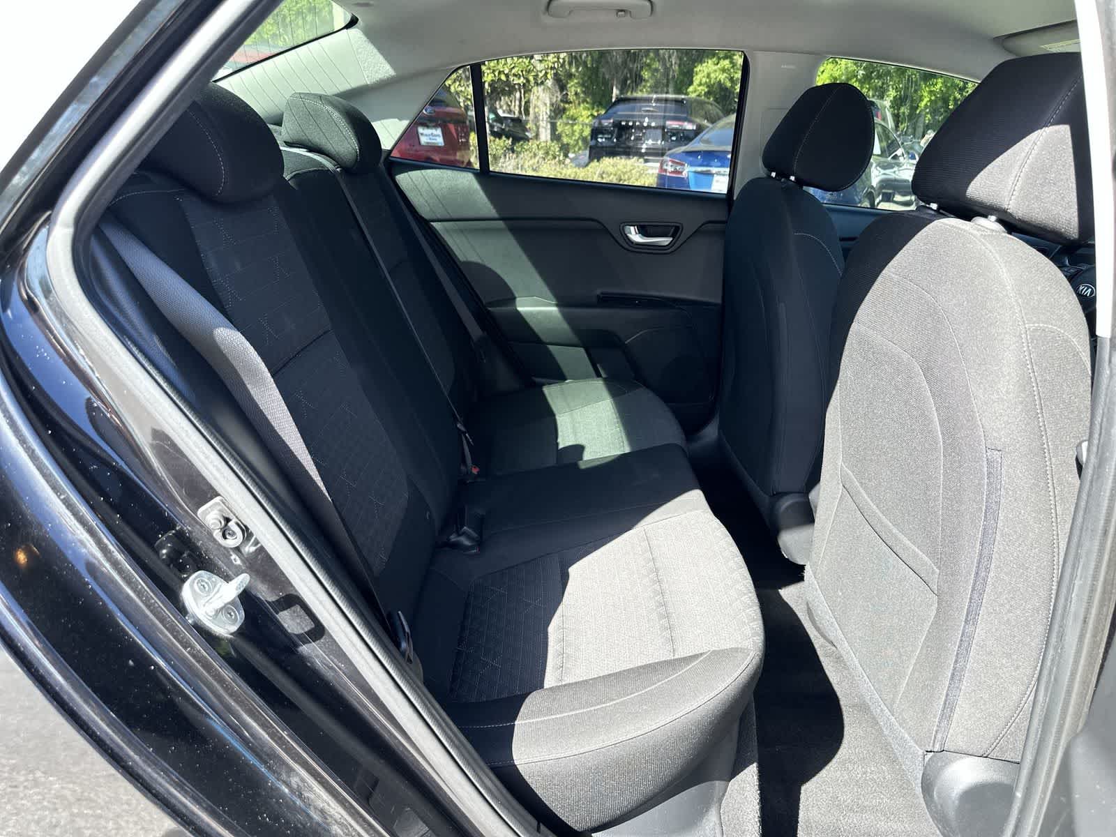 Thumbnail: 2021 Kia Rio - 16