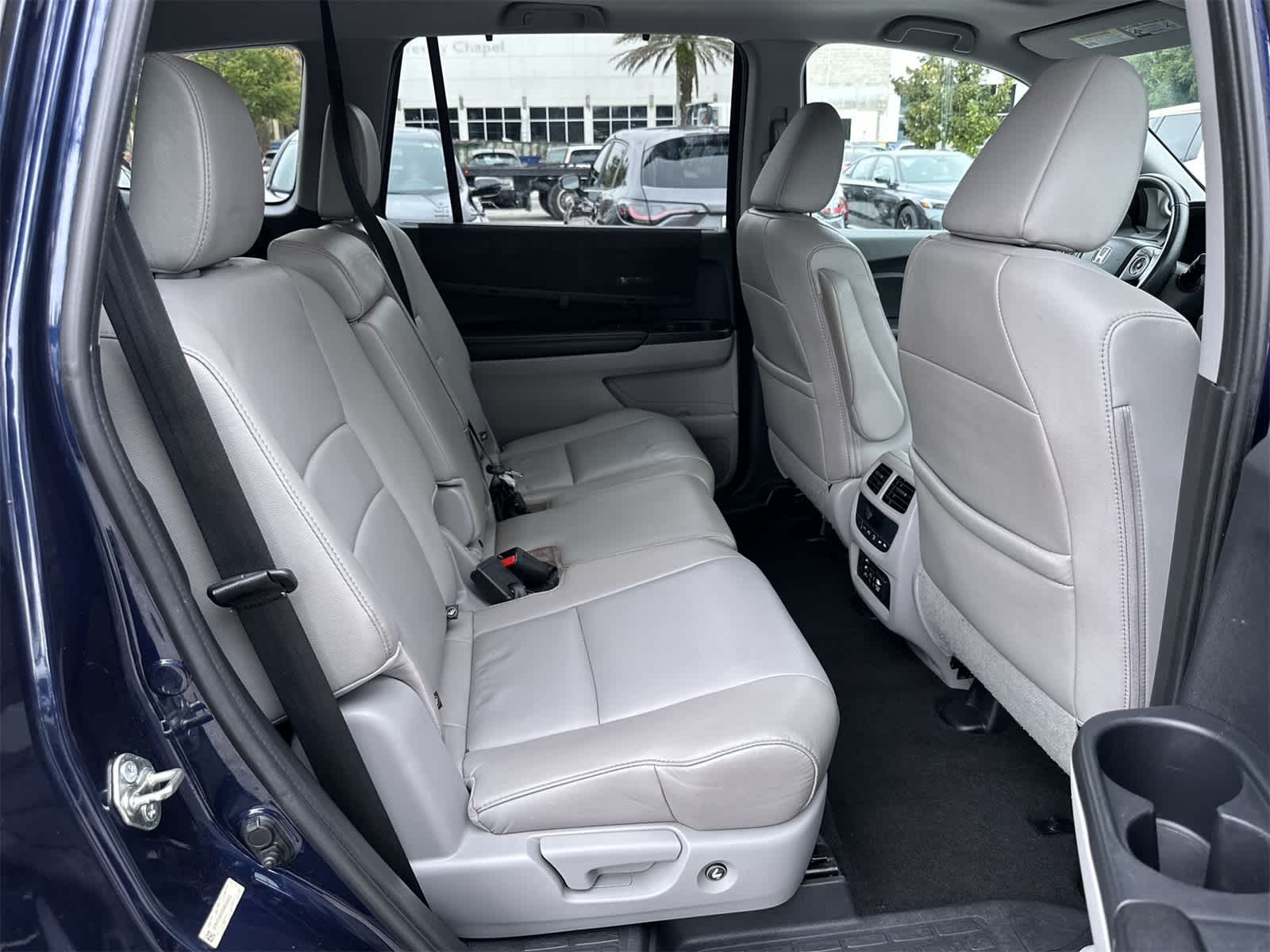 Thumbnail: 2016 Honda Pilot - 16