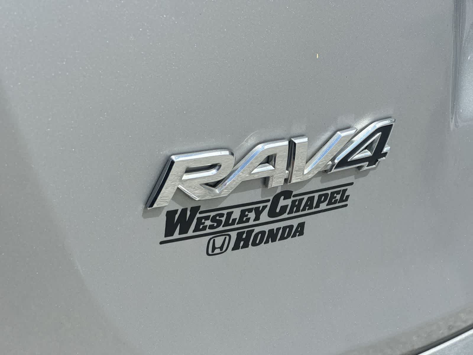 Thumbnail: 2016 Toyota RAV4 - 11