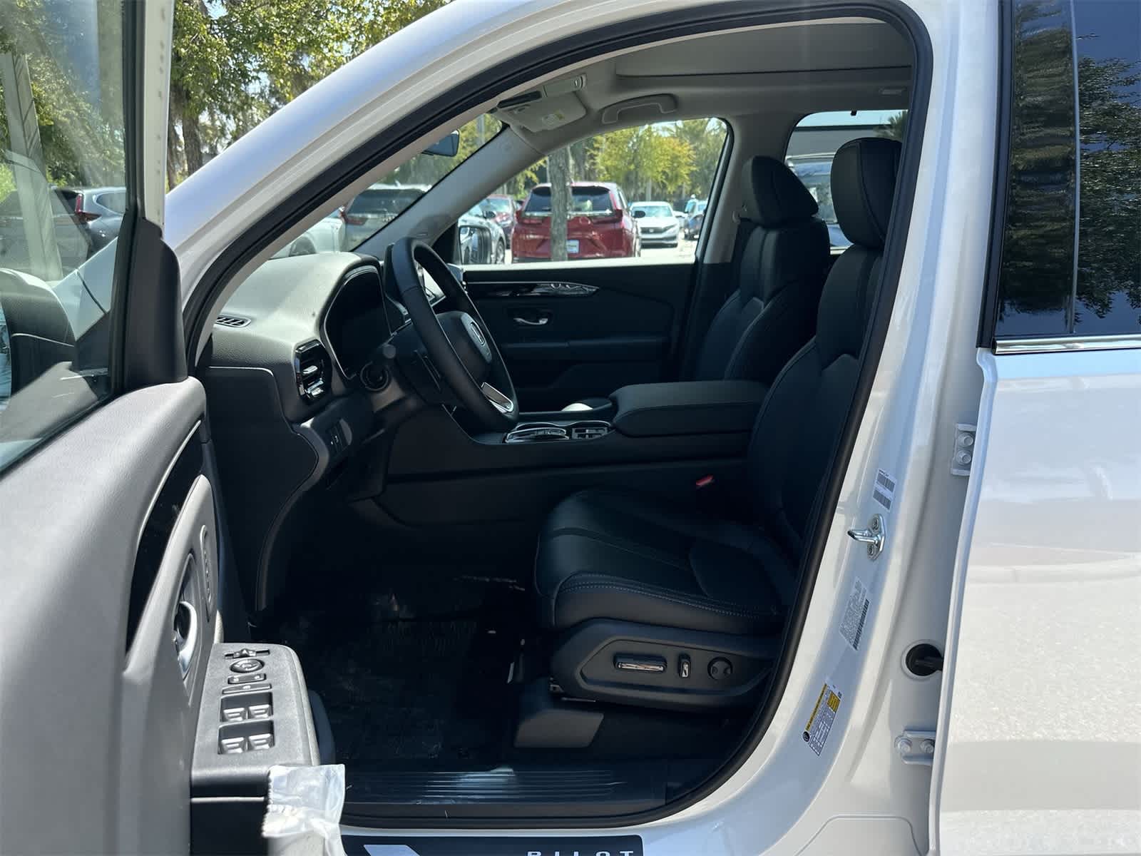 Thumbnail: 2025 Honda Pilot - 2