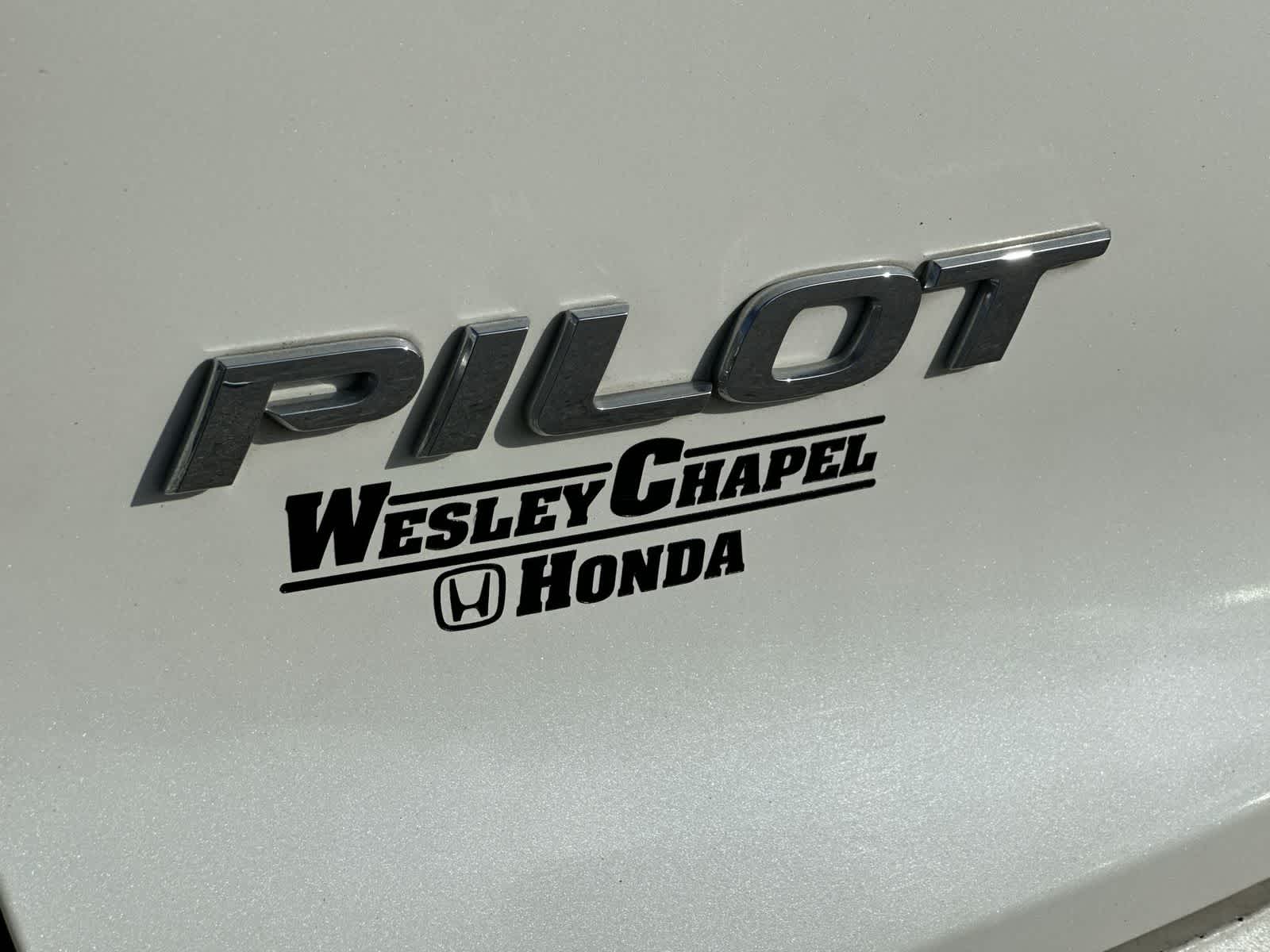 Thumbnail: 2017 Honda Pilot - 10