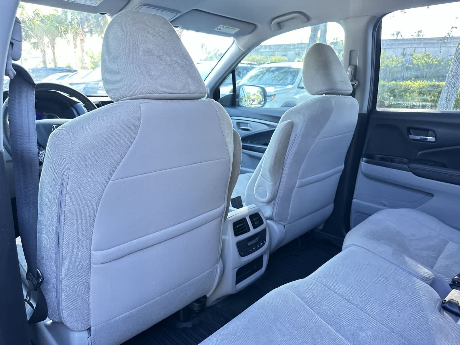 Thumbnail: 2020 Honda Pilot - 12