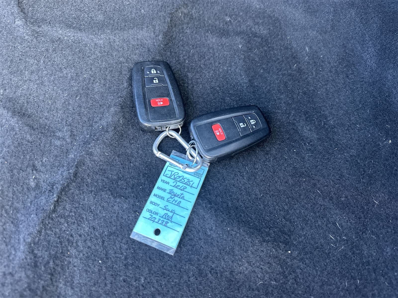 Thumbnail: 2018 Toyota C-HR - 25